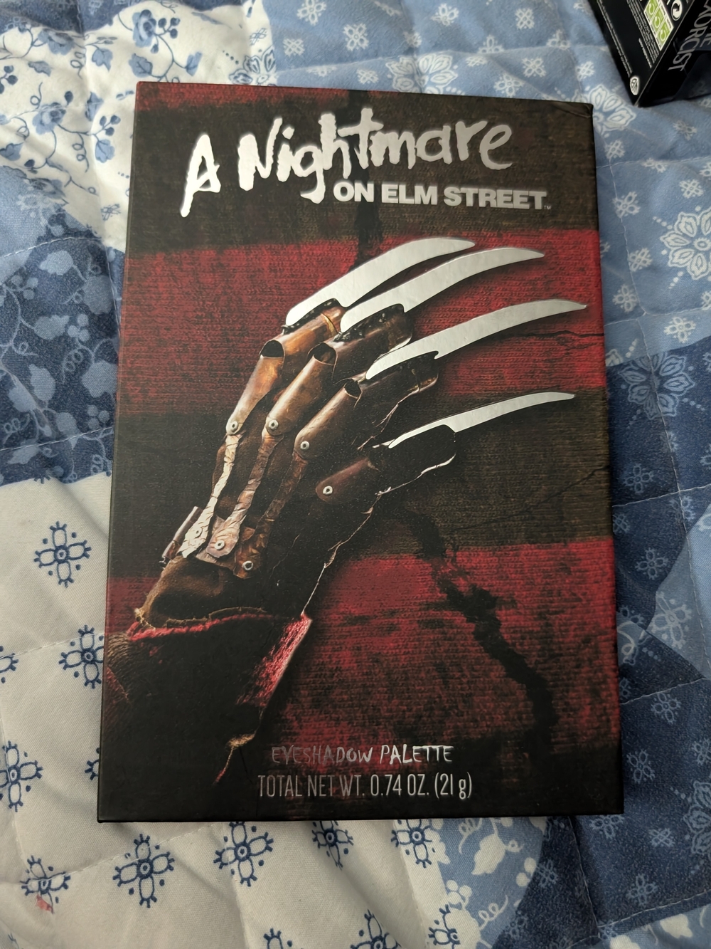 A Nightmare on Elm Street Eyeshadow Palette - Red & Black Tones